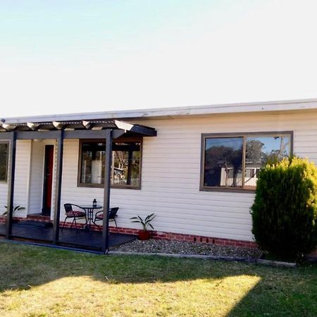 The Husky House Or Little Husky Studio Suite Huskisson Esterno foto