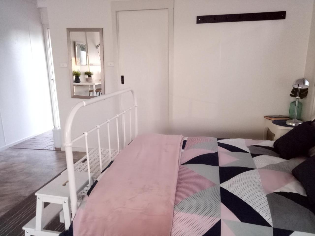 The Husky House Or Little Husky Studio Suite Huskisson Esterno foto